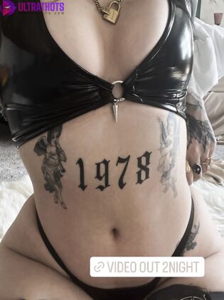 NonSalemWitch Nude Photos