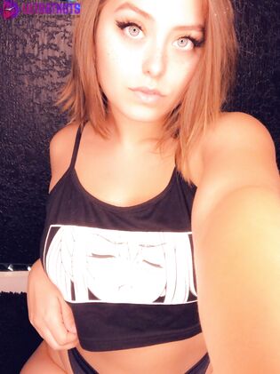 Hot KoochieKachow17 Nude Photos