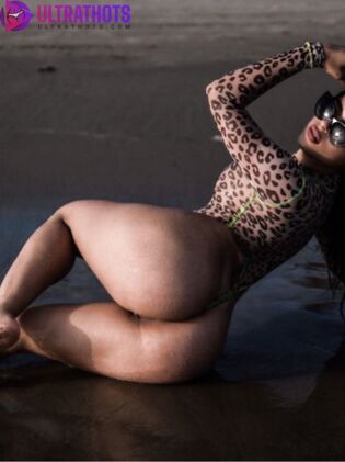 Exclusive Juanita Belle Nude Photos