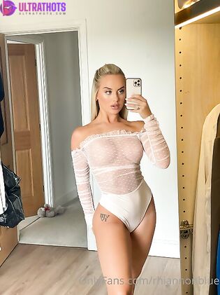 Exclusive Rhiannon Nude Photos