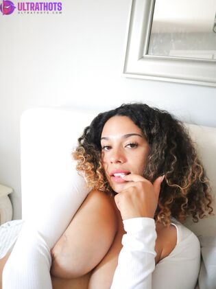 Hot Urfavelightskin Nude Photos