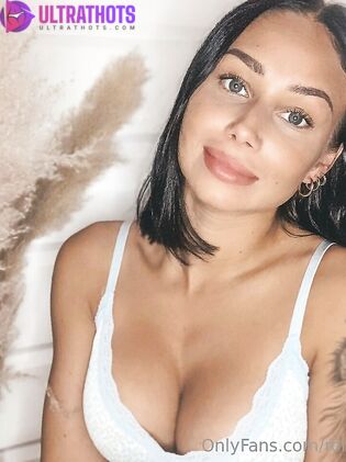 Swedish Ronja Badgirl Onlyfans Nudes (25 Pics)