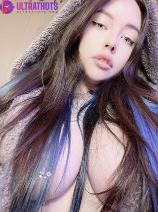 Hot Marina Mui Nude Photos