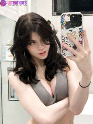 Hannahowo Exclusive Nude Photos