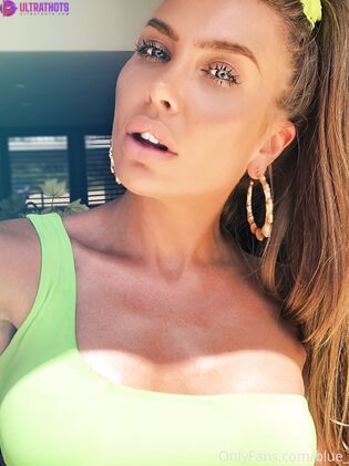 Bonnie Locket Hot Nude Photos (28 Pics)