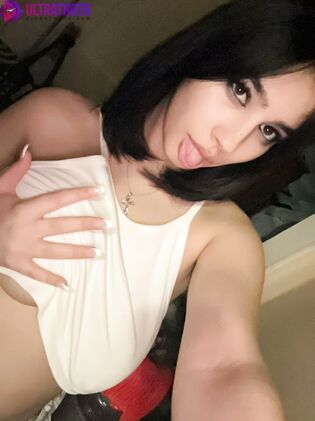 Giaxhassan Big Titty Arab Chick (28 Pics)
