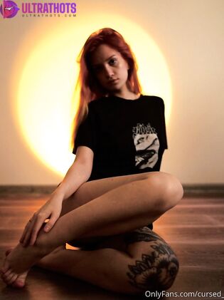 Sexy Nude Photos of Cursed Ellie (28 Pics)