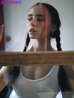 Anna Arilaviee Naked Photos (24 Pics)