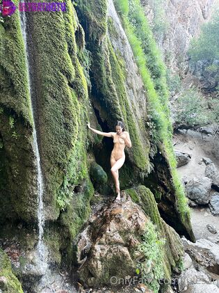 Hot Julesari Nude Photos