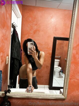 Exclusive Riley Murray Nude Photos