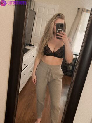 Hot Brianna Coppage Nude Photos