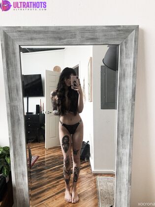 Hot Claire Estabrook Nude Photos