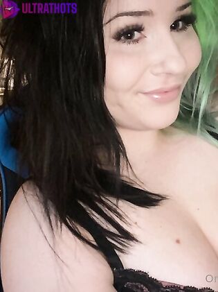 johannaericaa / ryppymummo of pics