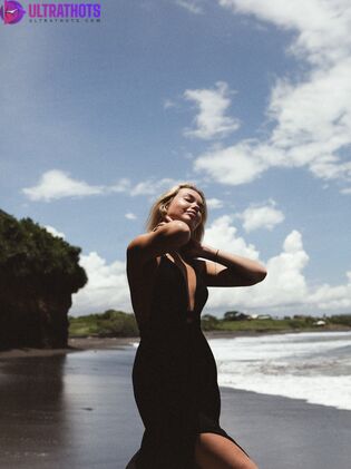 Hot Emily Lu Nude Photos