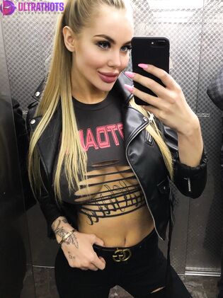 Hot Milanasw Nude Photos