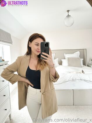 Hot Olivia Fleur Nude Photos