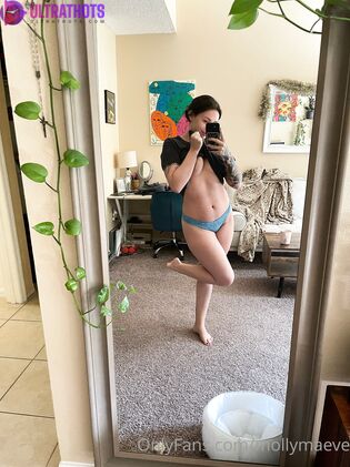 Hot Molly Maeve Nude Photos