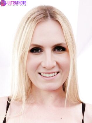 Sarah Blonde Whore is tempting