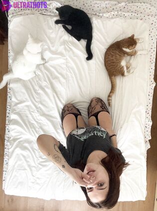 Finnish Babe Egem Virtanen Nude Photos