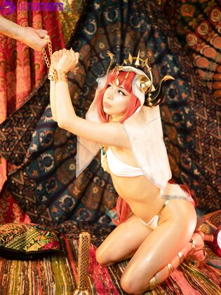 Hot Sucubo Online Nude Photos