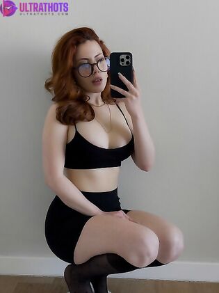 Beautiful Turkish Girl Venera.sy Naked Pics (16 Photos)