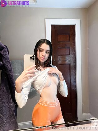 Hot Mia Marie Nude Photos