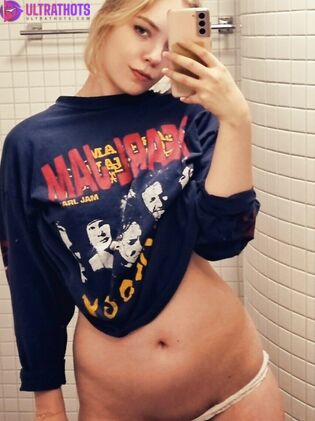 Swedish Nina Fragole