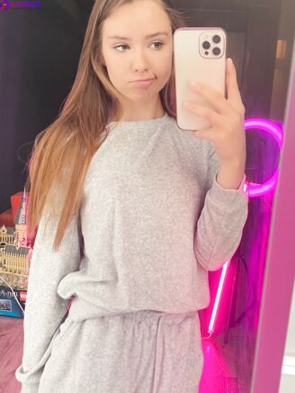 Hot Feet Queen X aka Tinyangelx Nude Photos