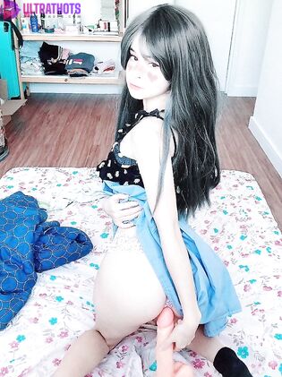 Arisepeachie Nude Photos