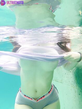 New Nude Photos from RocksyLight