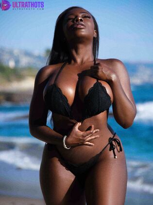 Exclusive Isabelle Miller Nude Photos