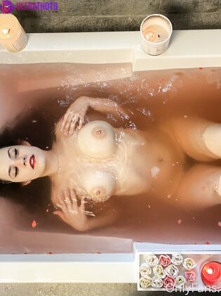 Exclusive QuinnFinite Nude Photos