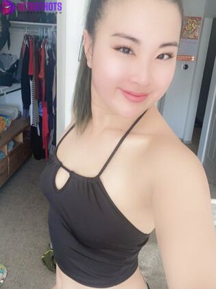 Exclusive SukiSukiGirl Nude Photos