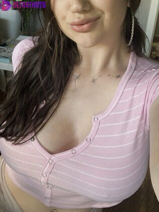 Exclusive Alyxstar Nude Photos