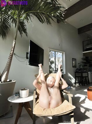 Hot Alyssa9 Nude Photos