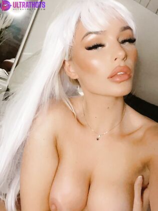 Norwegian Babe Linn Woyen Nudes (8 Pics)