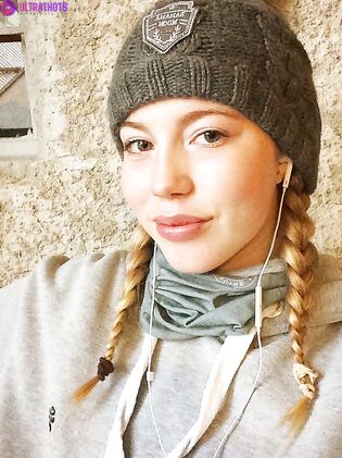 Swedish Amateur Joy Leaked Photos (21 Pics)