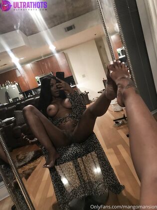 Hot MsSqueezeMe Nude Photos