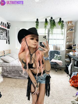 Hot BabyFooji Nude Photos