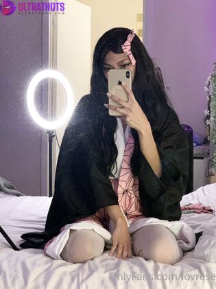 Hot Lovrese Nude Photos