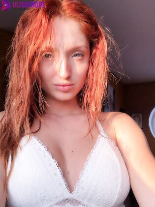 RedFoxOfficial Sexy Nude Photos (35 Pics)