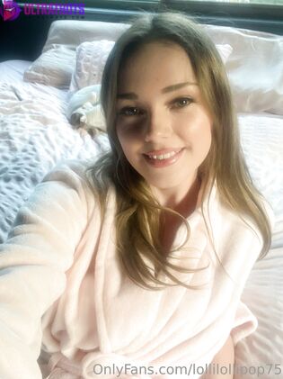 Layla Lollipop Hot Nude Photos (21 Pics)