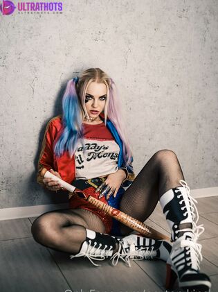 German Slut Peyton Kinsly Hot Photos (15 pics)