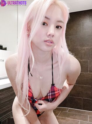 Exclusive Vyvanle Nude Photos