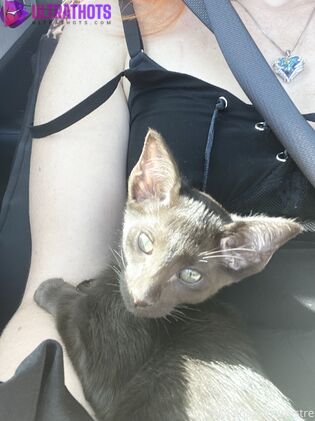 Goddess Sylvanas - Sexy Redhead Femdom Model (21 Nude Pics)