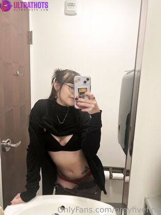 Hot Greyfivefine Nude Photos