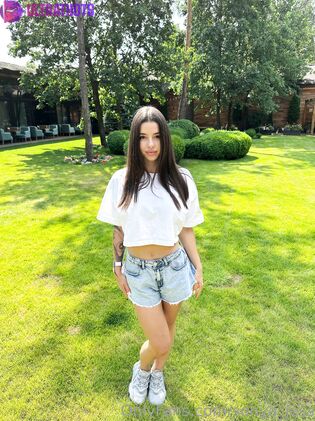 Hot Sonya Jess Nude Photos