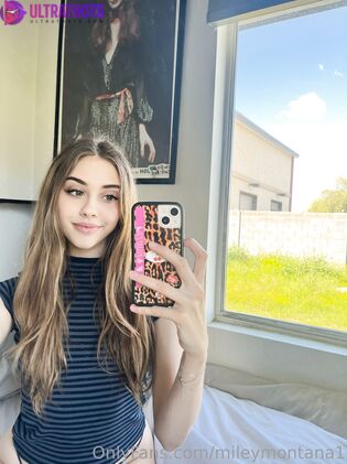 Hot F_iona Nude Photos