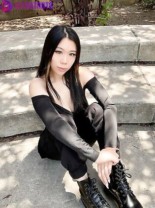 Hot Awkie Nude Photos