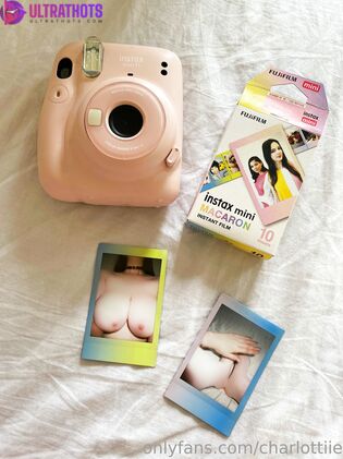 Hot Charlottiie Nude Photos